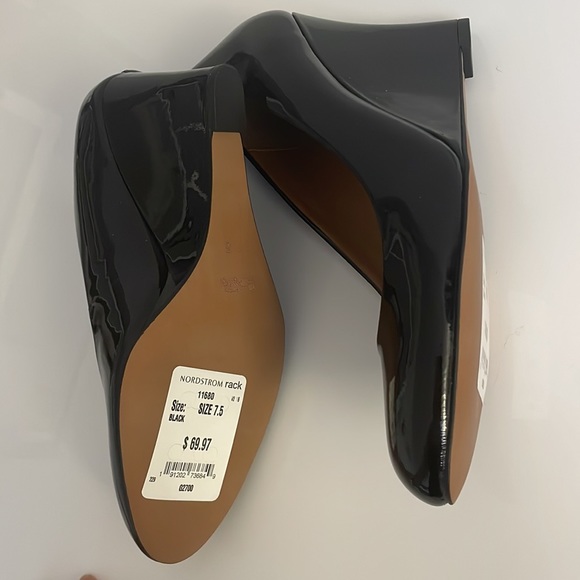 Coach wedge hill 7.5 but run little small, will fit better for 7 - Picture 4 of 4